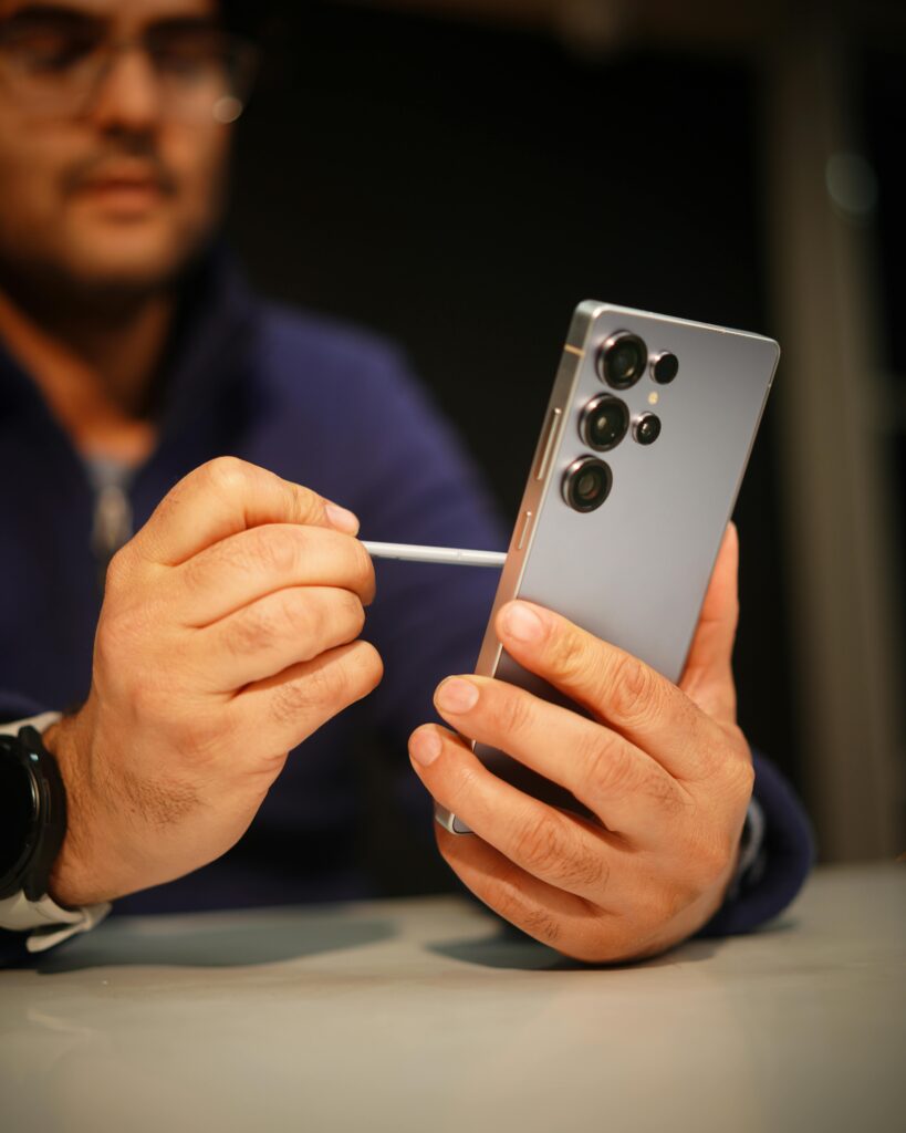 New Samsung Privacy Screen: Ultimate Dual Protection